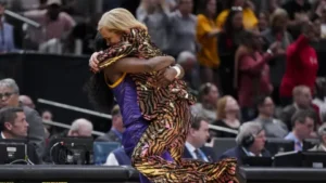 Kim Mulkey, Flau'jae Johnson 04262025.jpg
